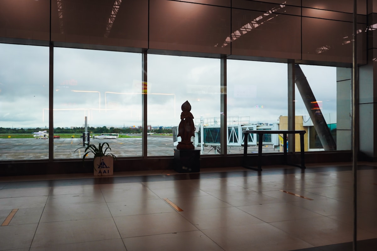 Airport lounge overlooking aircraft on the apron